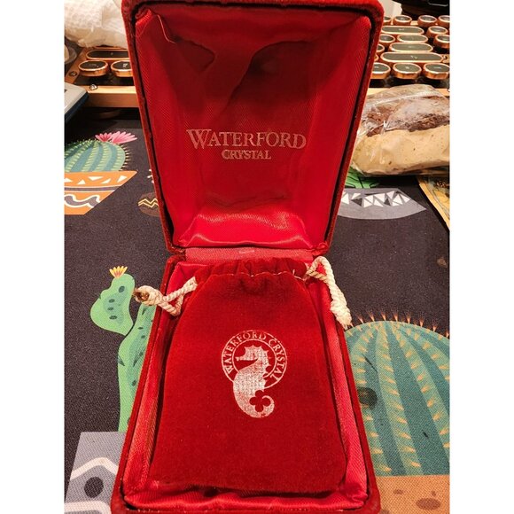 1985 Waterford 2 Turtle Doves Heart-Shaped  Crystal Ornament - Picture 3 of 4